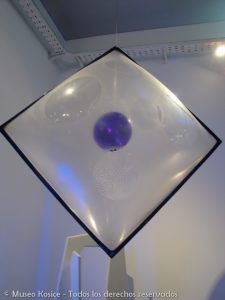 Distención aérea, plexiglás, 130 x 130 x 40 cm, 1967
