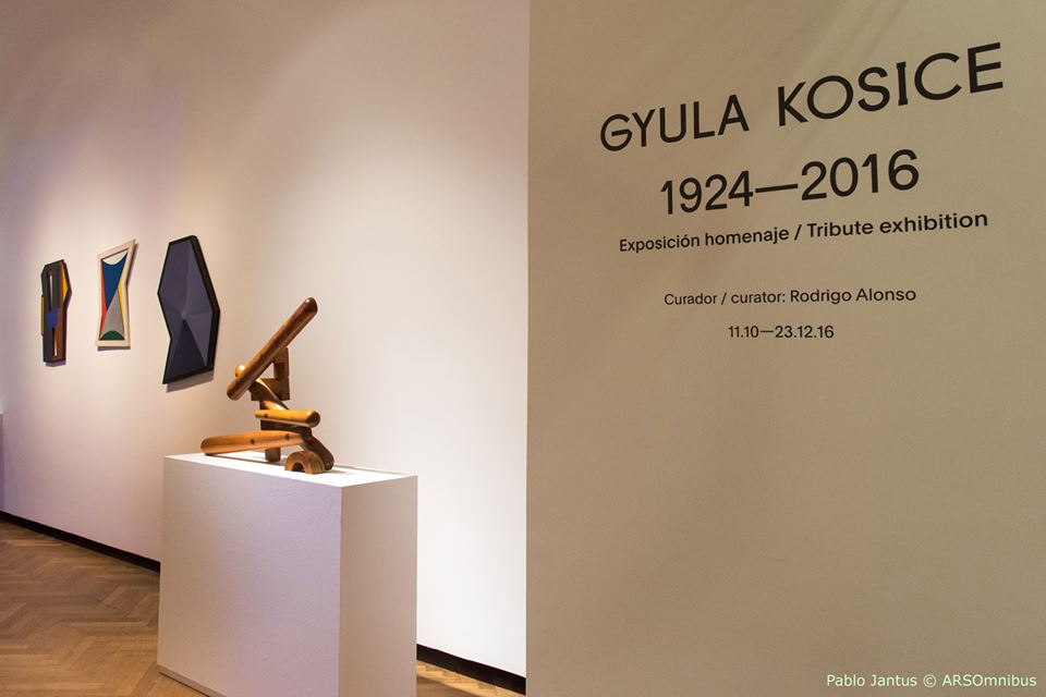 Exposición de Gyula Kosice en el Museo Nacional de Bellas Artes